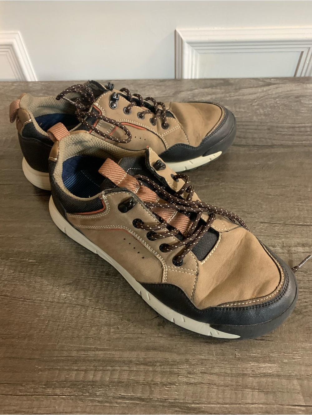 Men's Dockers Tan and Black Casual Lace-Up Hiking Boot Sneakers